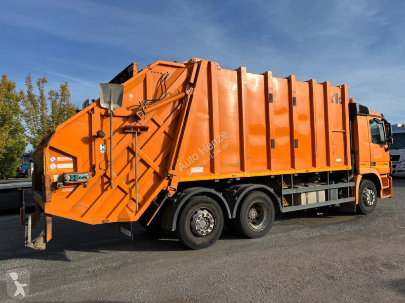 Útfenntartó-és-karbantartógép Mercedes Actros...