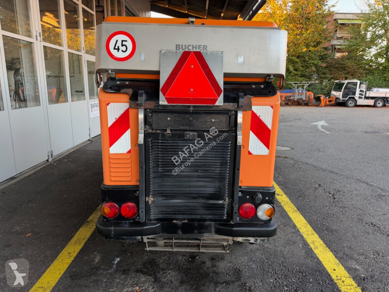 Engin de voirie Bucher Schoerling city cat 2020