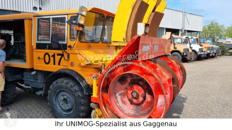 Gemeentevoertuig Unimog / 406 Cabrio - Schneefräse