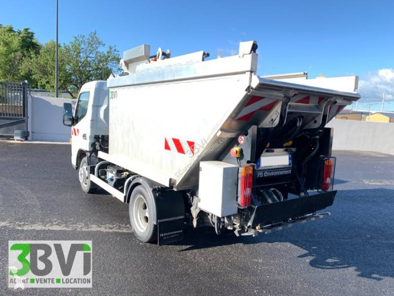 Silniční stroje Mitsubishi Fuso