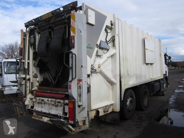 Silniční stroje Scania