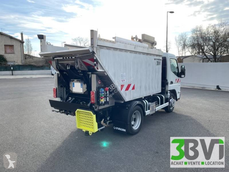 Utilaje pentru drumuri Mitsubishi Fuso