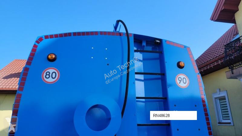 آلة لصيانة الطرق Renault 240dxi