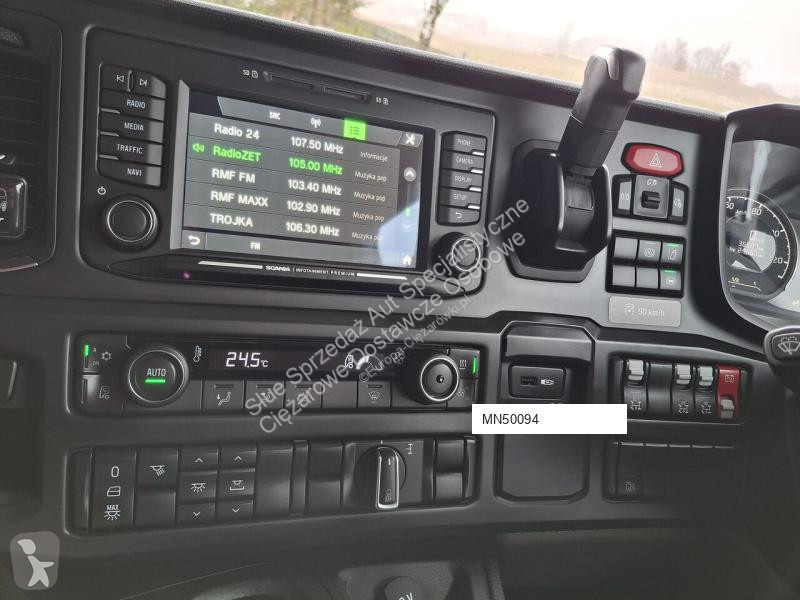آلة لصيانة الطرق Scania Viajet 7 R/L H/HS