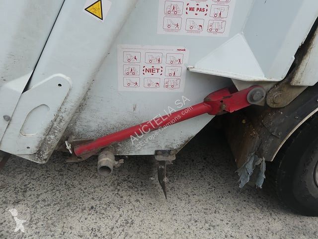 Vehículo de limpieza viaria Renault D19