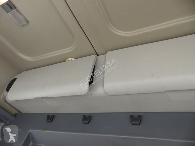 Vehículo de limpieza viaria Renault D19