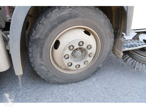 آلة لصيانة الطرق Volvo FL6 14