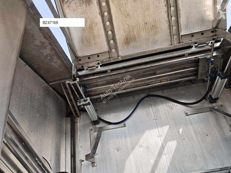 آلة لصيانة الطرق Renault Myjka Container washer...