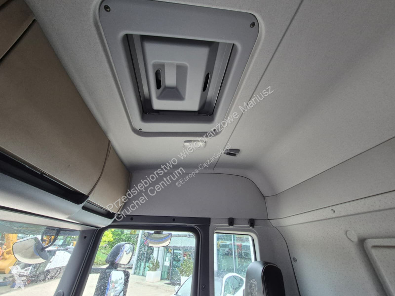 Engin de voirie Scania P340 LB 6X2*4 / JOAB...