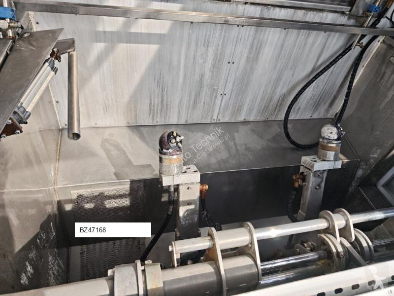 آلة لصيانة الطرق Renault Myjka Container washer...