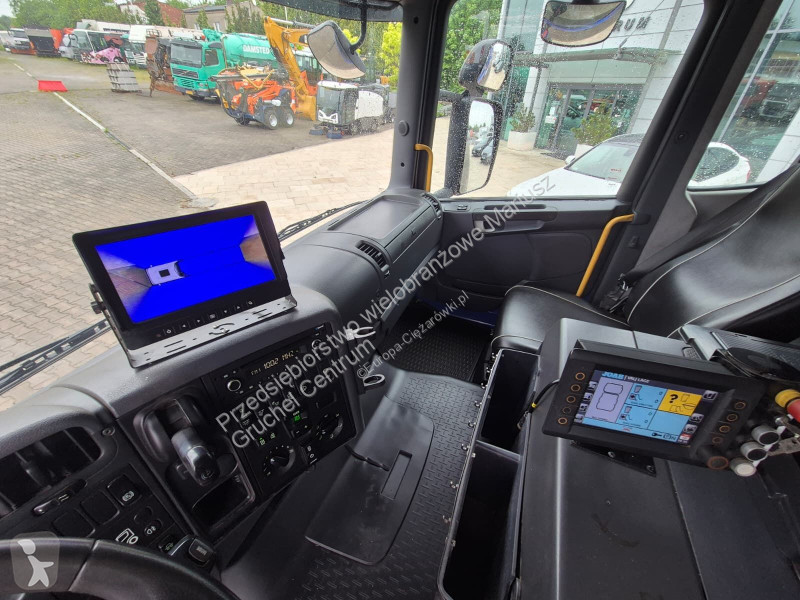 Engin de voirie Scania P340 LB 6X2*4 / JOAB...