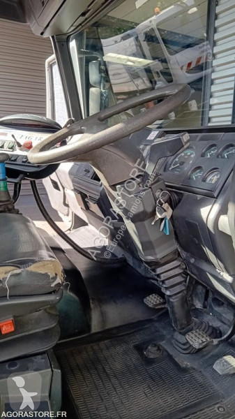 Útfenntartó-és-karbantartógép Iveco 100E18