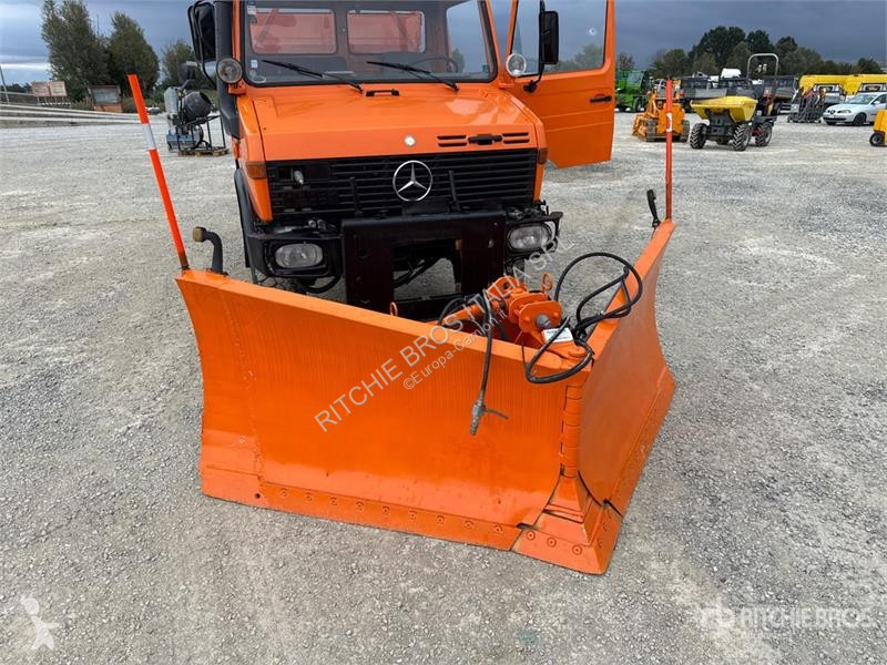 Vägmaskiner  Unimog