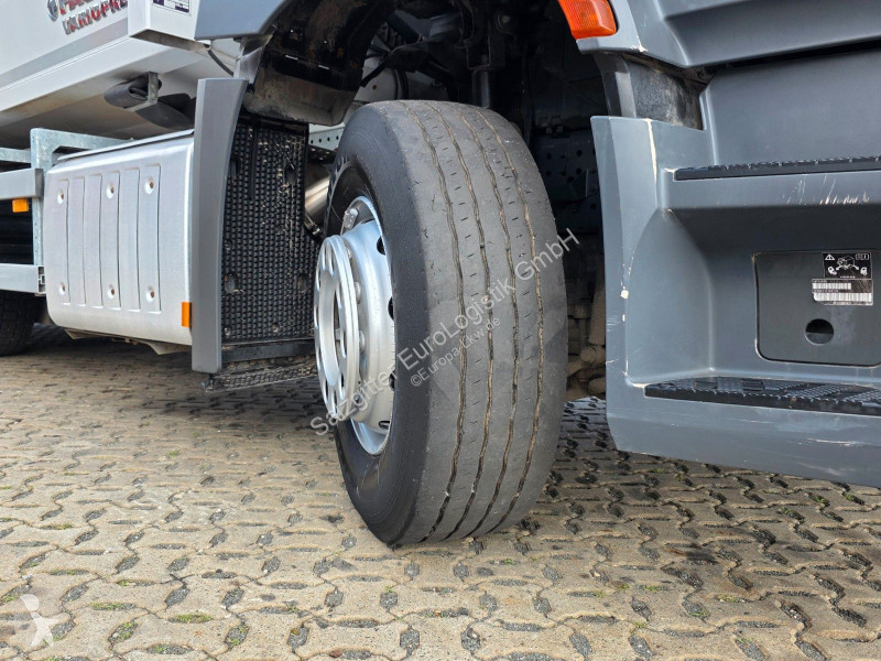 Vehículo de limpieza viaria Mercedes...
