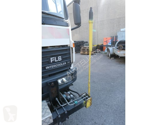 آلة لصيانة الطرق Volvo FL6 14
