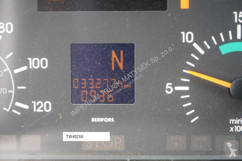 Útfenntartó-és-karbantartógép Mercedes UNIMOG...