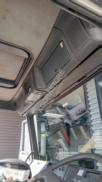 Útfenntartó-és-karbantartógép Iveco 100E18
