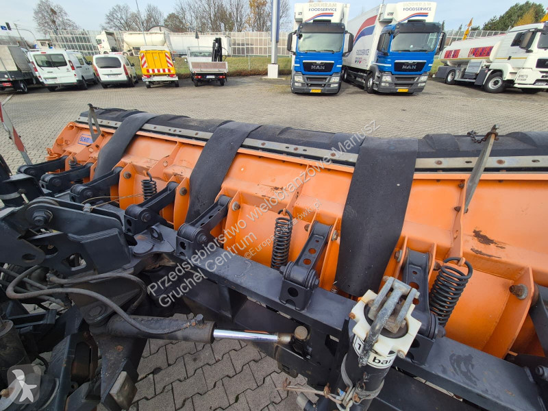Пътнопочистваща техника Mercedes Axor 1833 4X4...