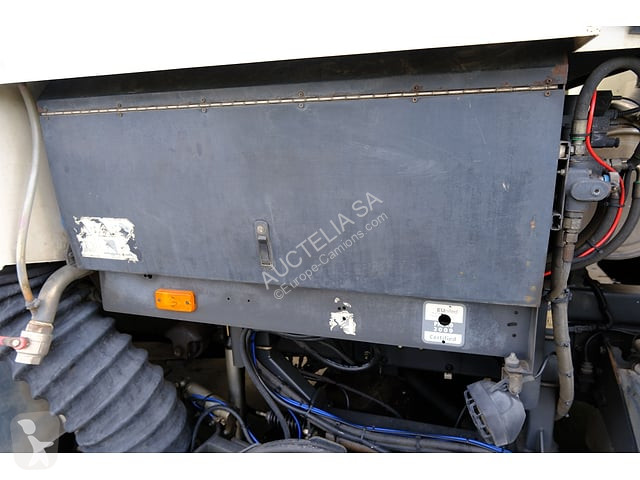 Silniční stroje Volvo