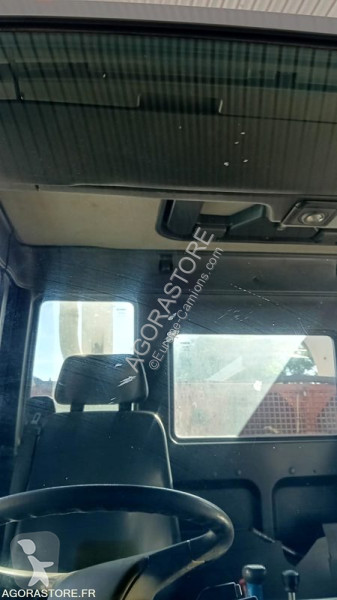 Útfenntartó-és-karbantartógép Iveco 100E18