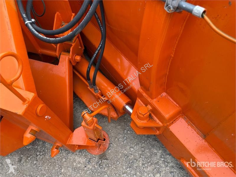 Коммунальная техника   Unimog