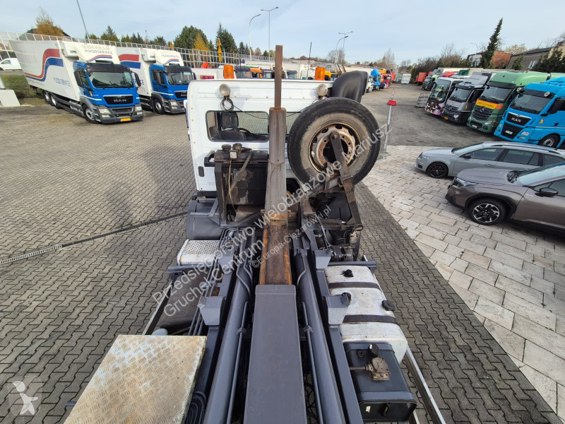 Пътнопочистваща техника Mercedes Axor 1833 4X4...