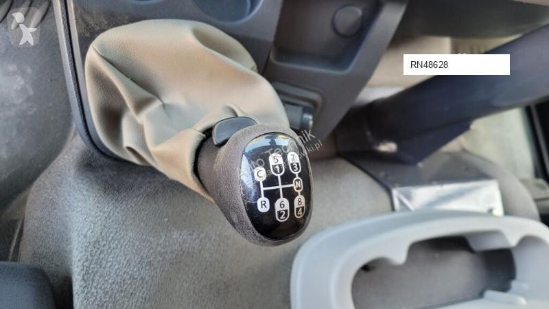 آلة لصيانة الطرق Renault 240dxi
