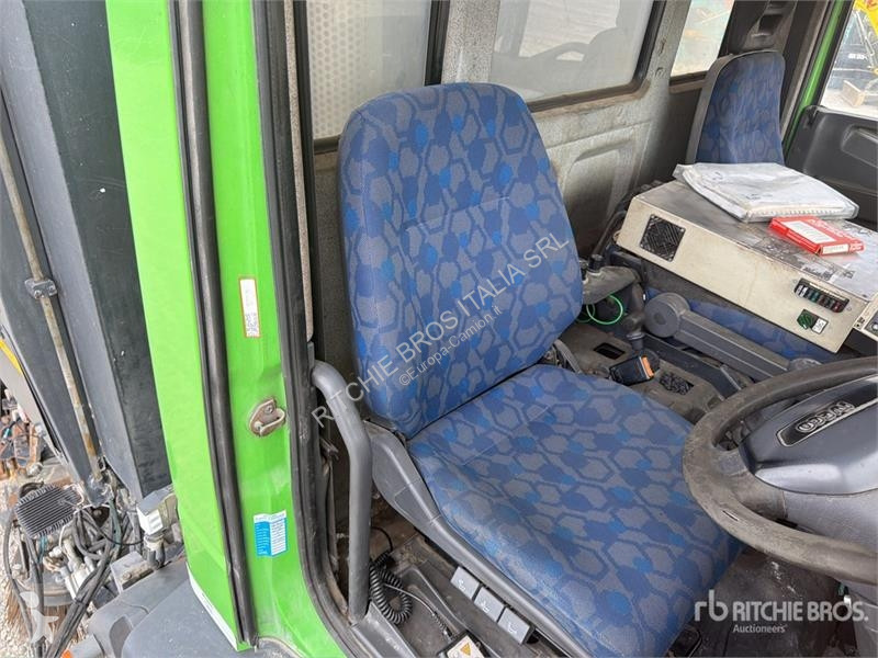 Vägmaskiner Iveco Schmidt SK650/59-1-033 on...