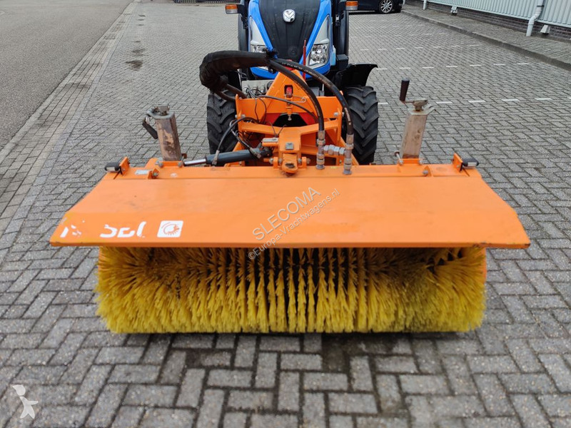 Silniční stroje  HF1600S Veegmachine