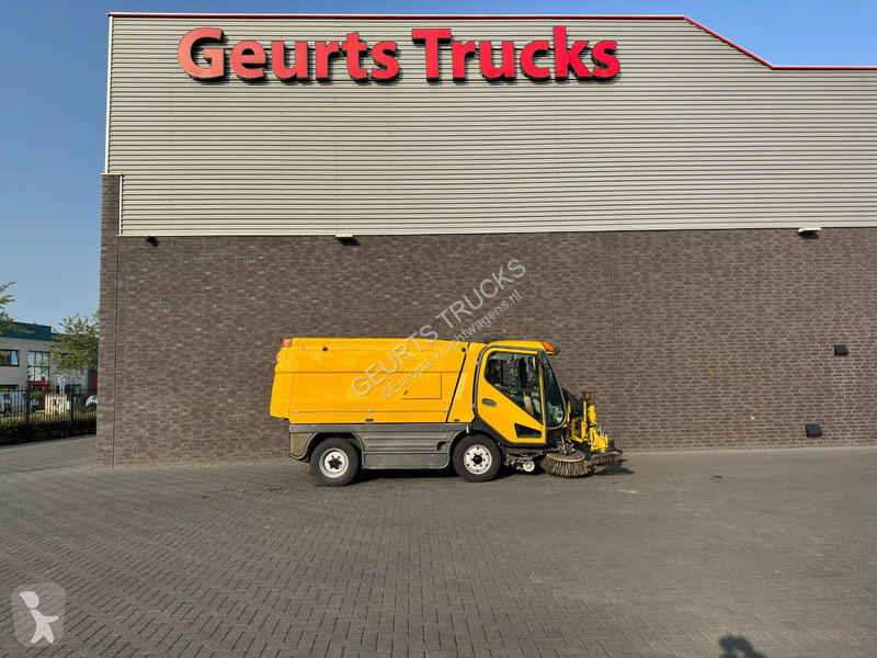 Gemeentevoertuig Johnston CX400 SWEEPING TRUCK/...