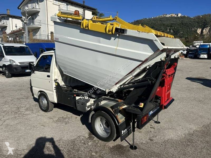 Silniční stroje Piaggio