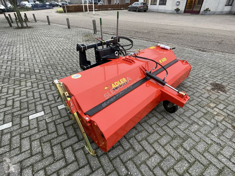 Vägmaskiner  K600-240 Veegmachine