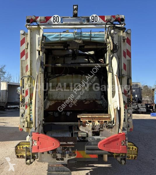 آلة لصيانة الطرق Iveco  STRALIS 450