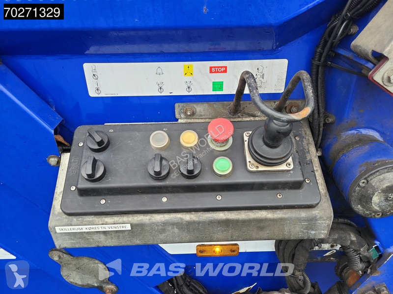 Utilaje pentru drumuri Mercedes 2630 6X2 17m3...