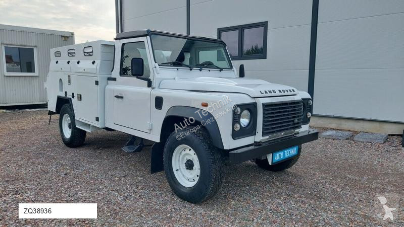 Utilaje pentru drumuri Land Rover RIVARD Bora