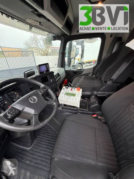Utilaje pentru drumuri Mercedes