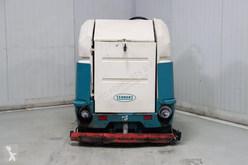 Silniční stroje Tennant 7300E
