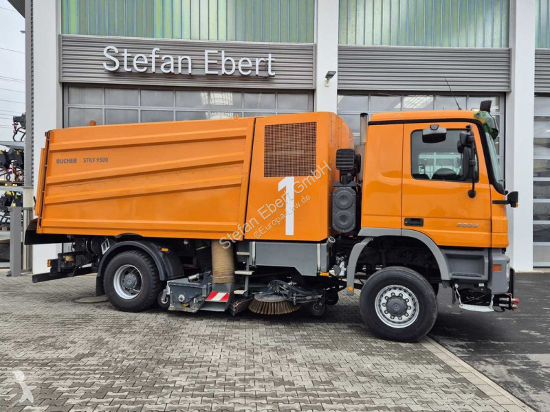 Silniční stroje Mercedes 2032 A 4x4 Bucher STKF...