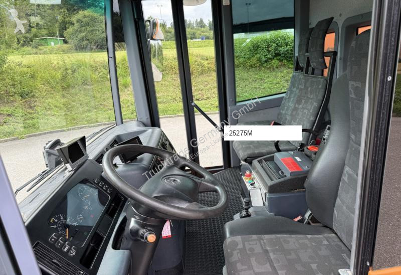 Silniční stroje Mercedes 2633