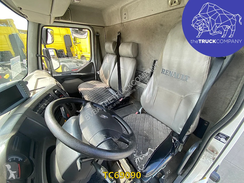 Engin de voirie Renault 220