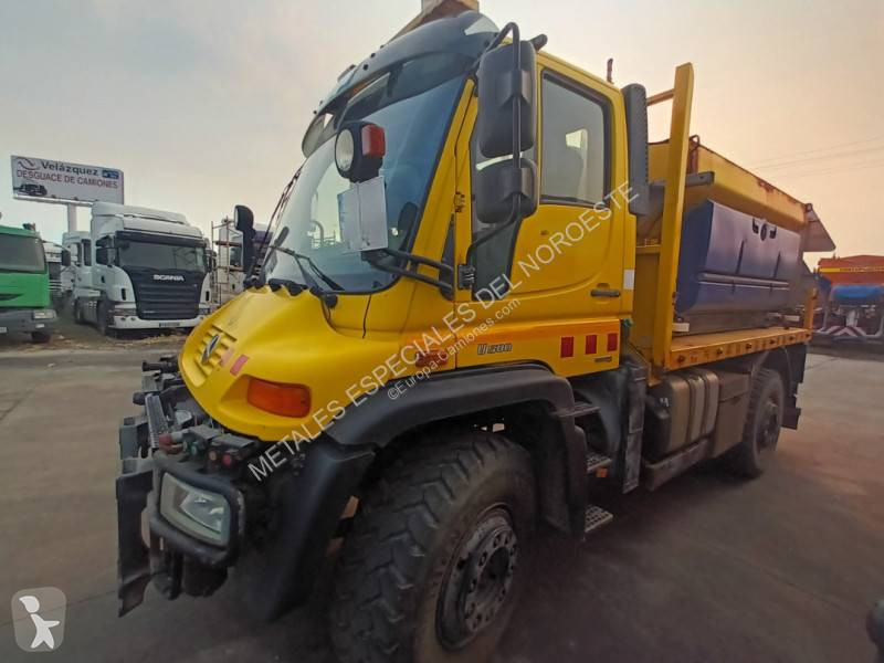 Vehículo de limpieza viaria Unimog