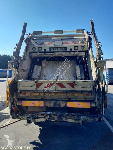 Utilaje pentru drumuri Scania PRG230-32