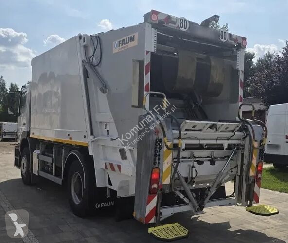 Utilaje pentru drumuri Mercedes variopress 16m3
