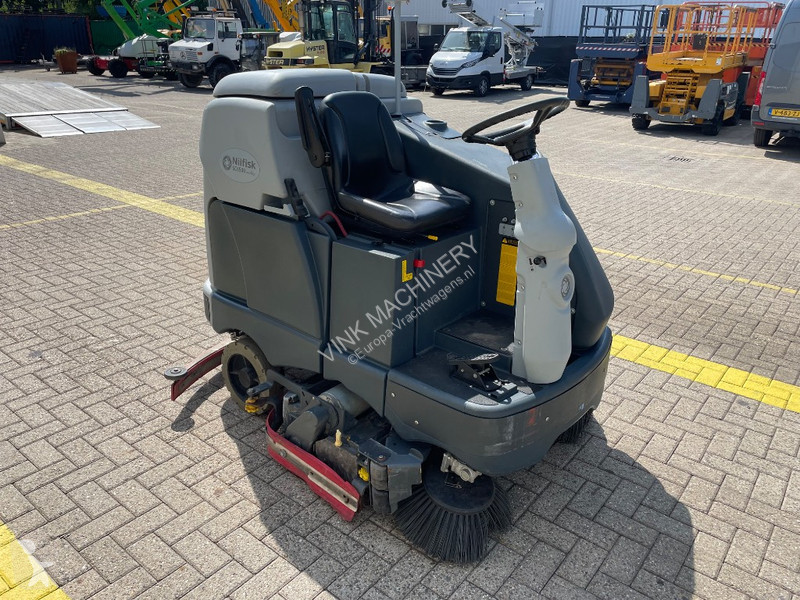 Gemeentevoertuig Nilfisk SC 6500 1300C