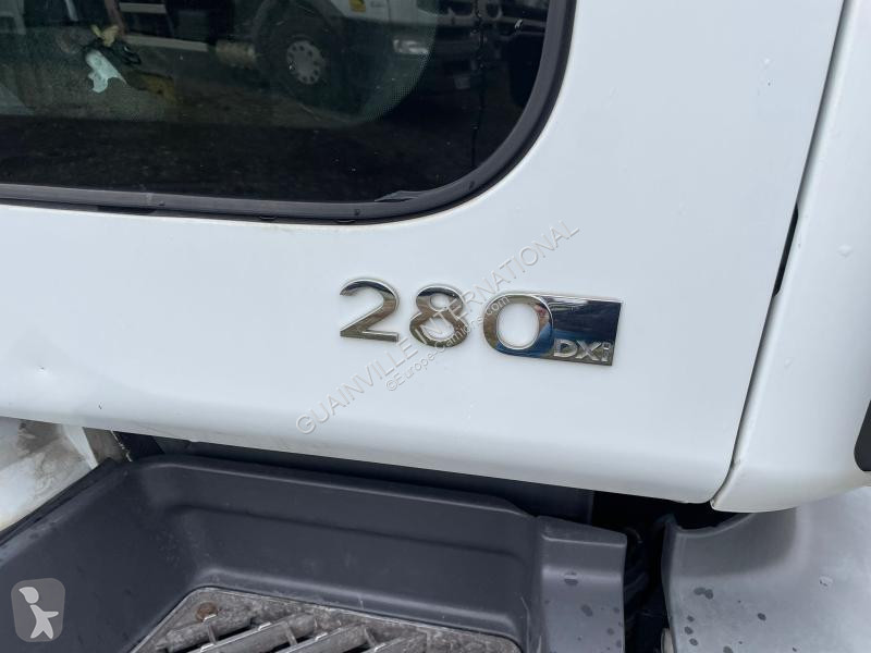Silniční stroje Renault 280.18 DXI