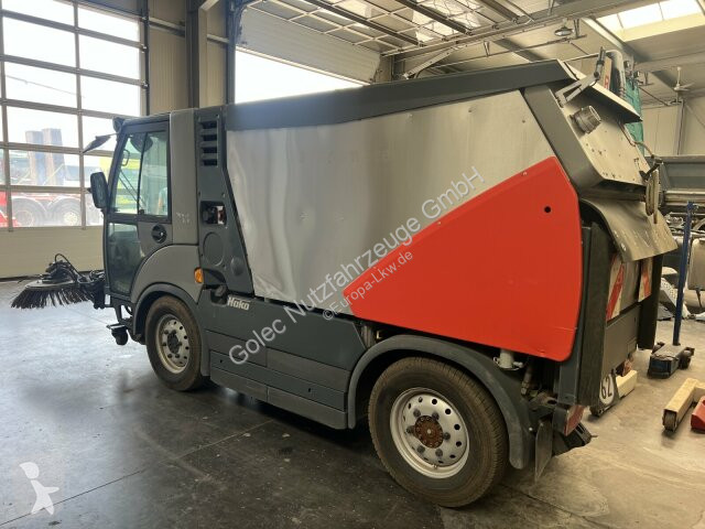 آلة لصيانة الطرق Hako Citymaster CM 2200...