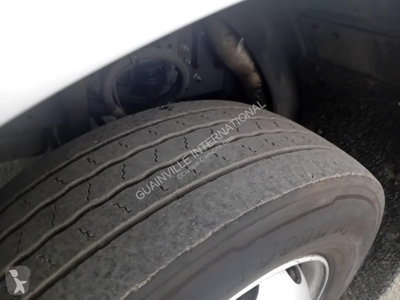 آلة لصيانة الطرق Renault 280 DXI