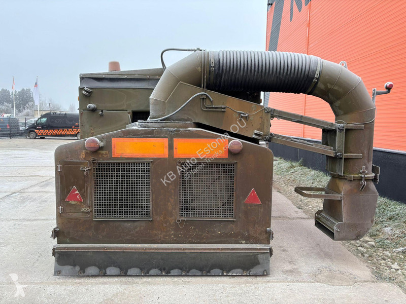 آلة لصيانة الطرق  P17FV BROOM / BLOWER / 3053...