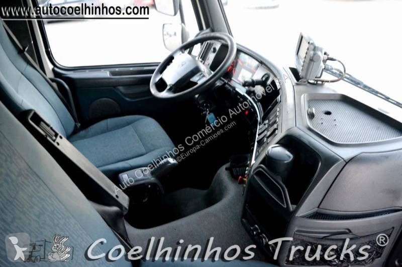 آلة لصيانة الطرق Volvo