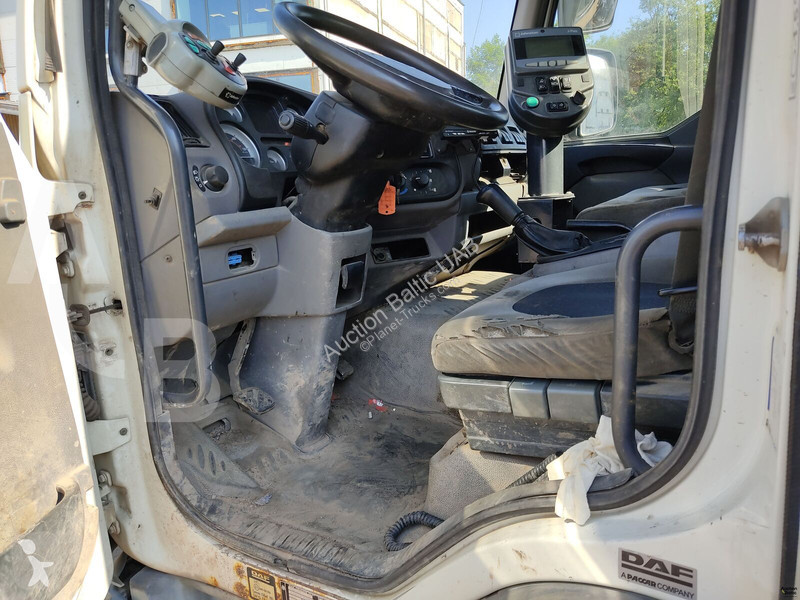 Engin de voirie DAF 160